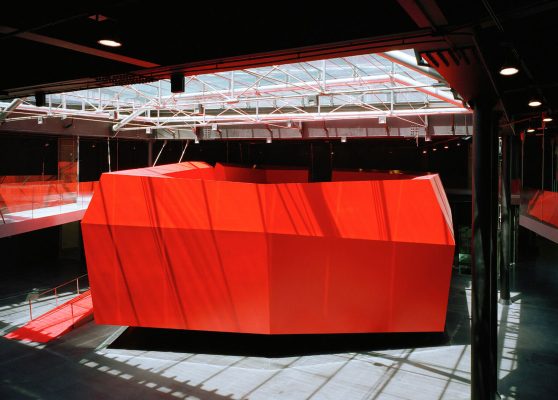 MACRO Museum. Desk entworfen von Odile Decq