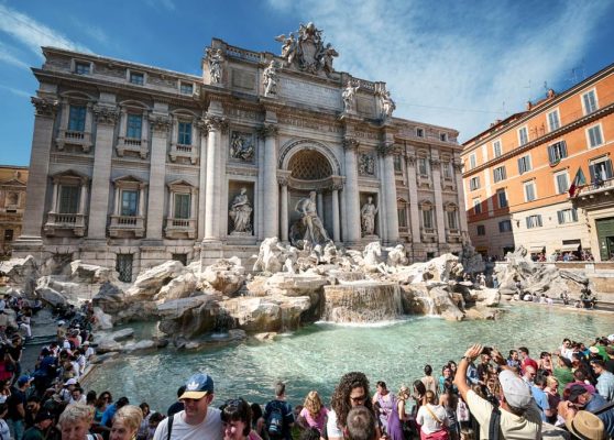 Trevi Brunnen: Geschichte und Architektur