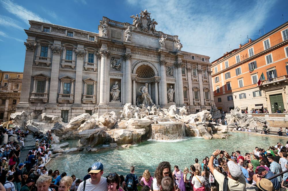 Trevi Brunnen: Geschichte und Architektur